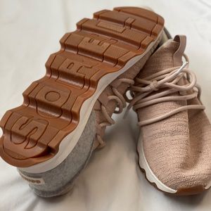 Sorel Tennis Shoe Sz 11